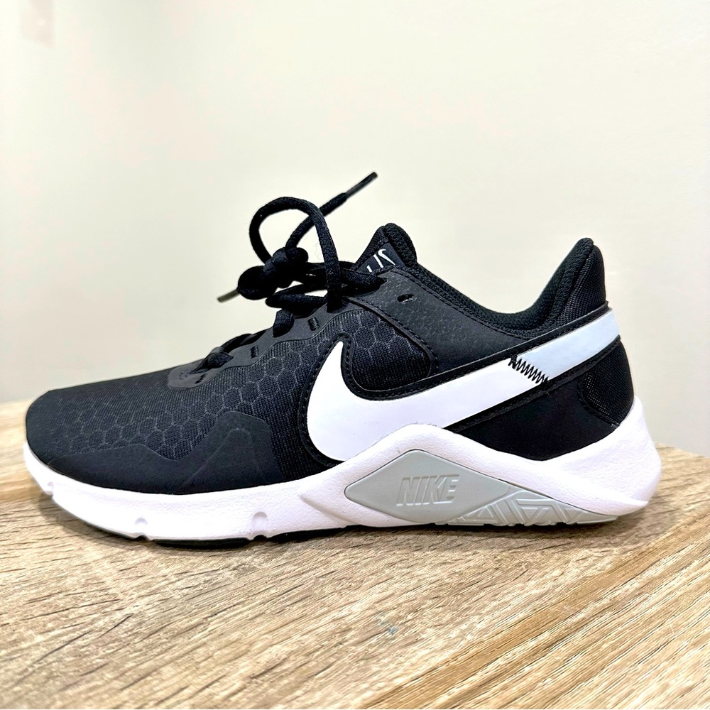 Women’s Nike Legend Essential 2, size 5.5.
